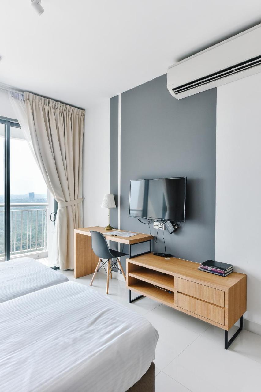 Teega Suites By Subhome Nusajaya  Exteriör bild