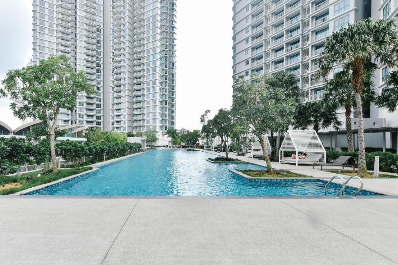 Teega Suites By Subhome Nusajaya  Exteriör bild
